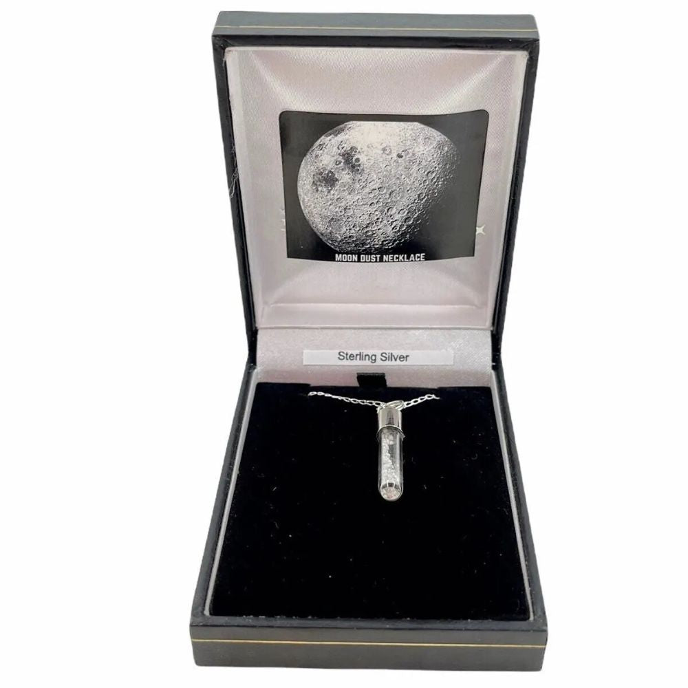 Moonlight whispers Pendant