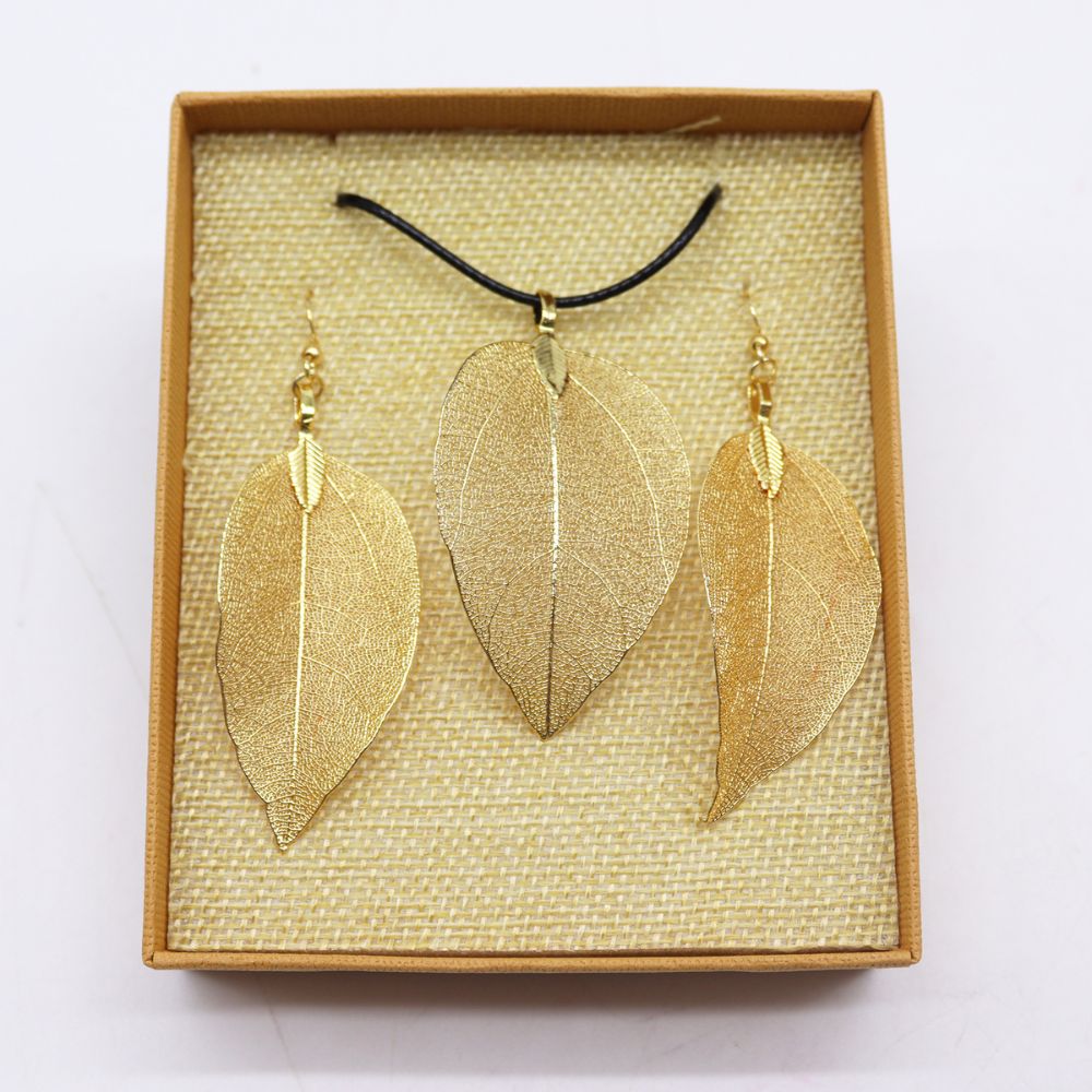 Necklace & Earring Leaf Gift Set
